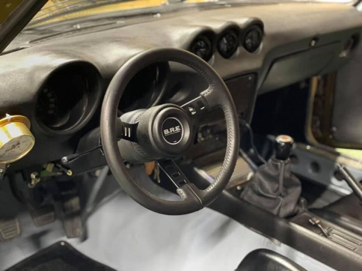 汎用ボス対応 DATSUNコンペタイプステアリング30パイ B R Eバンザイ