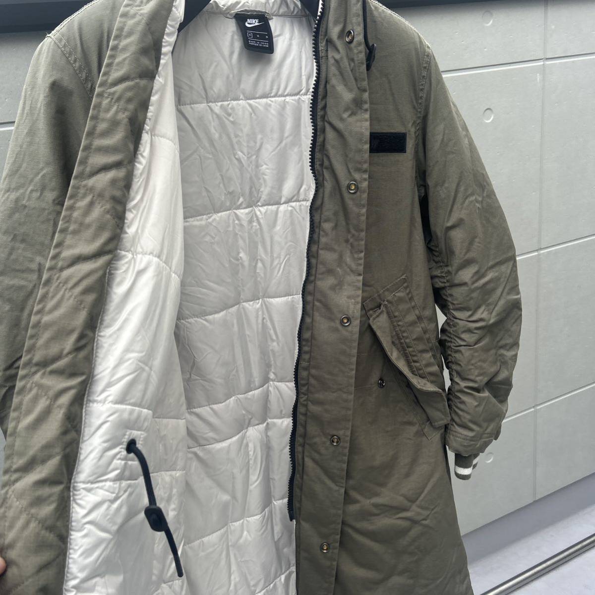 送料込み 美中古 Nike NSW シンセティックフィルパーカー Mサイズ