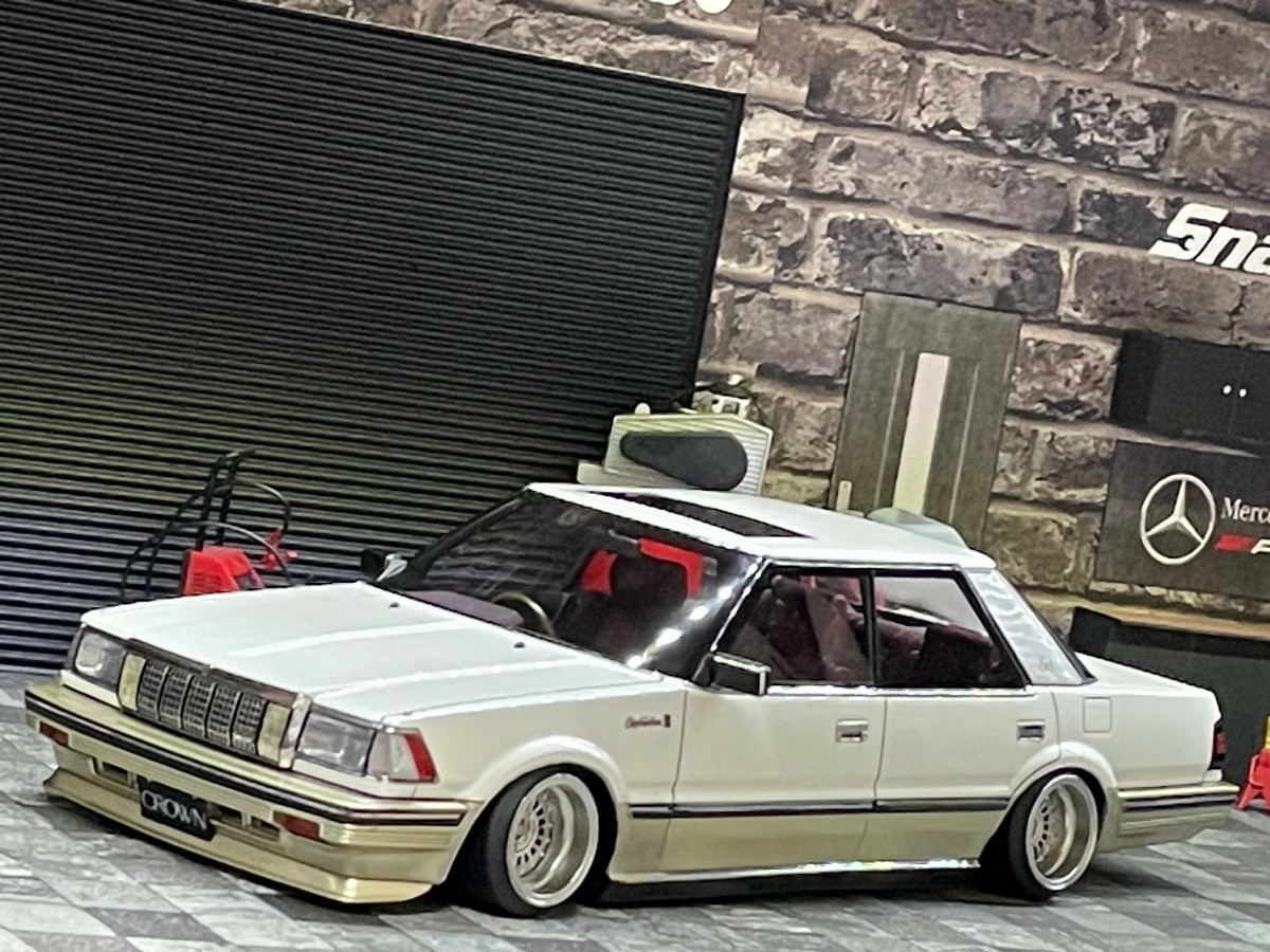 Yahoo!オークション - 1/18 IG 120クラウン 新品【改】カスタム フォー