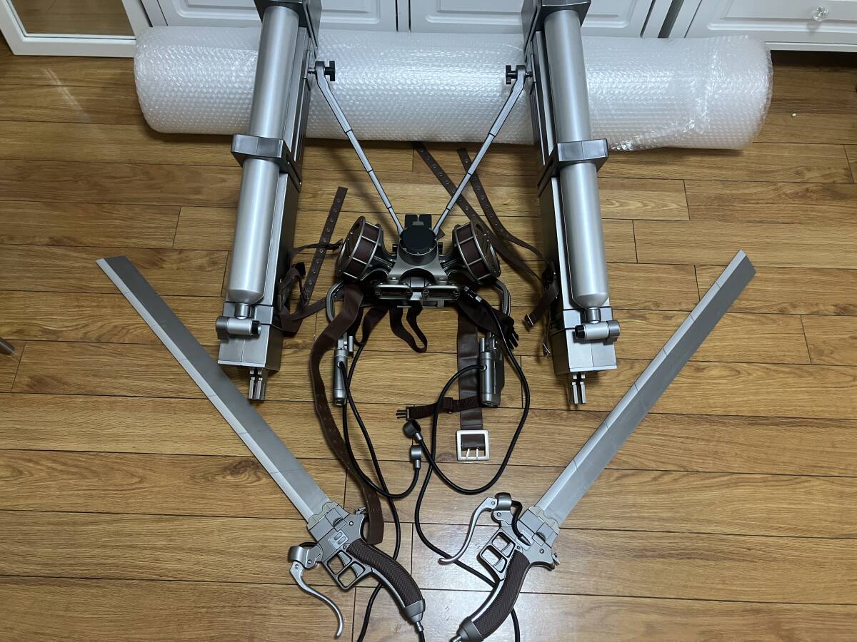 Yahoo!オークション - 進撃の巨人 1/1 実物大【立体機動装置】 正規公