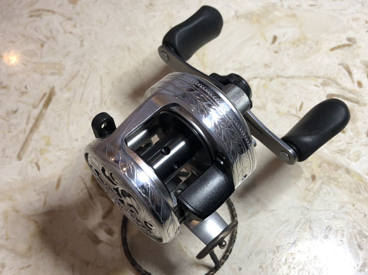 シマノ 12 カルカッタ100 透し彫り 右巻 カスタム SHIMANO 彫金