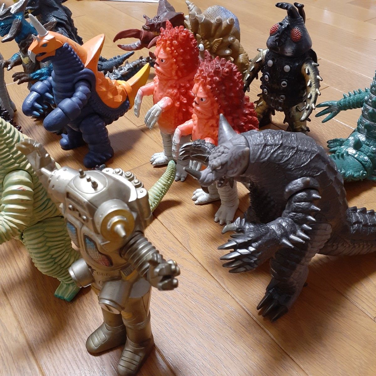 ウルトラマン 怪獣 ソフビ フィギュア 15体｜Yahoo!フリマ（旧PayPay