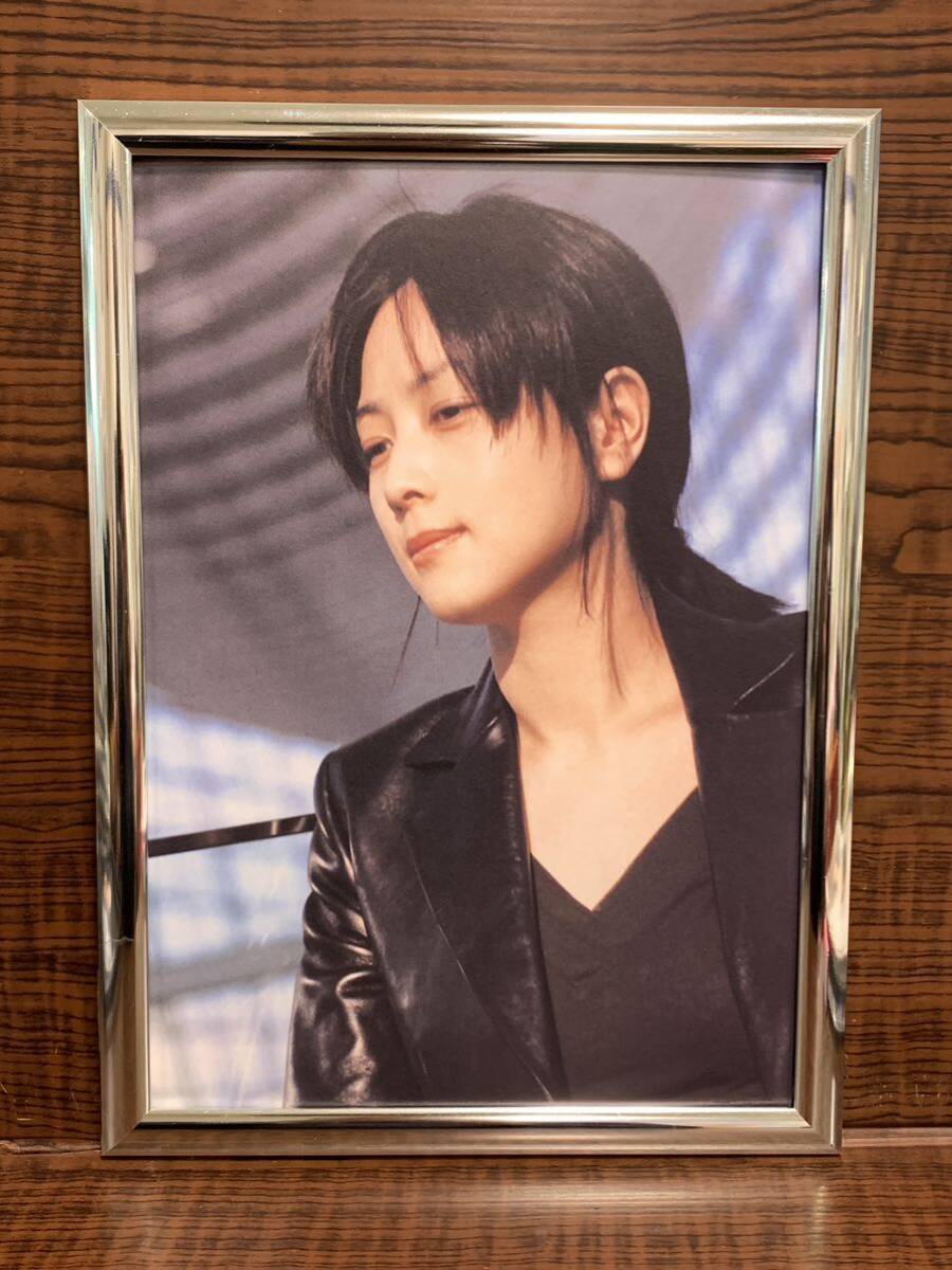 額装品 ZARD/坂井泉水①⑦顔アップで伏せ目がちな泉水さんらしい角度