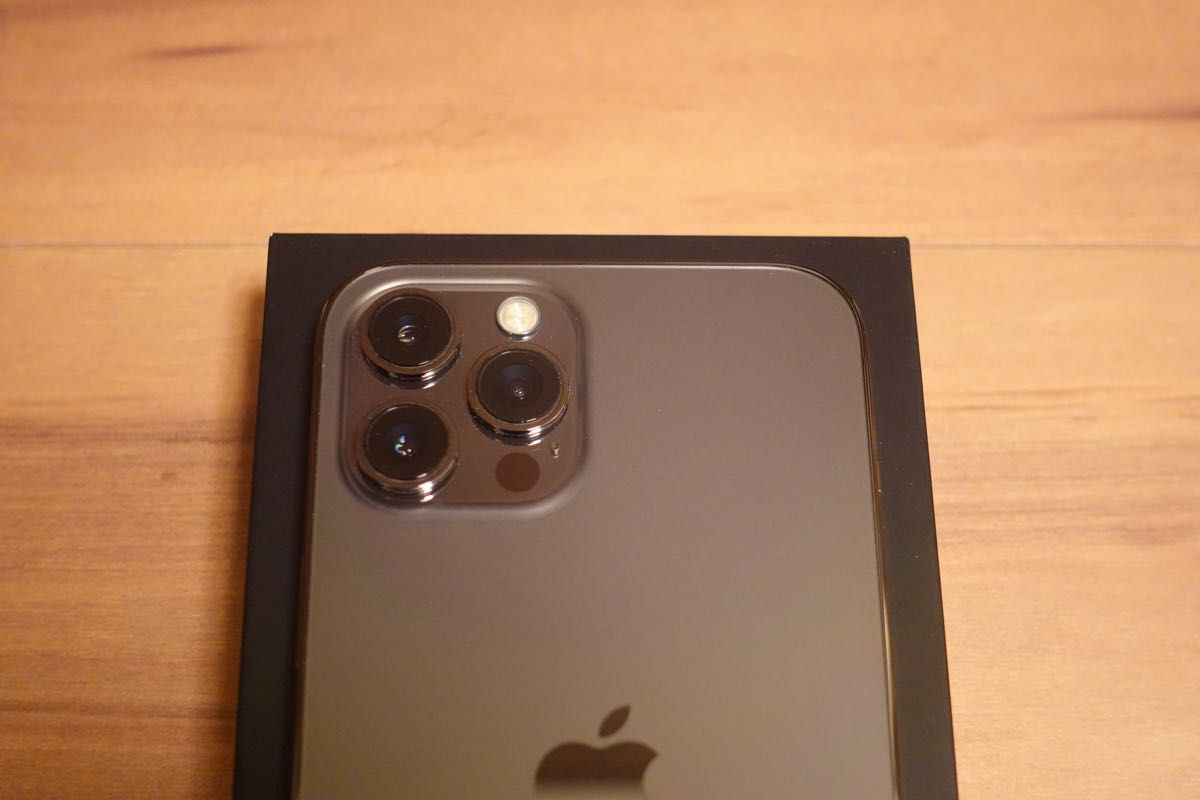 超美品】Apple iPhone 12 Pro Max 512GB グラファイト SIMフリー