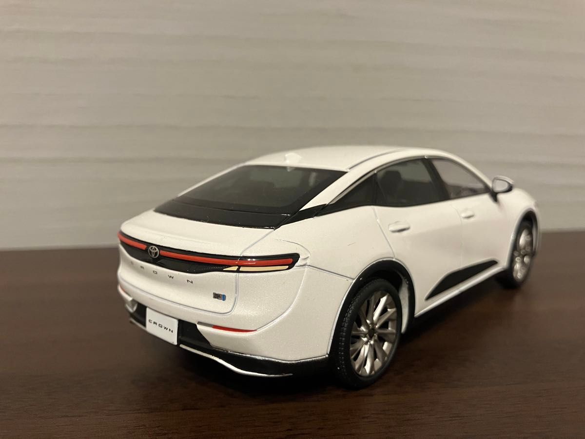 トヨタ クラウンクロスオーバー プレシャスホワイトパール ミニカー