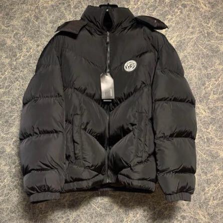 VERSACE ヴェルサーチ バロック柄リバーシブルダウンジャケット 52