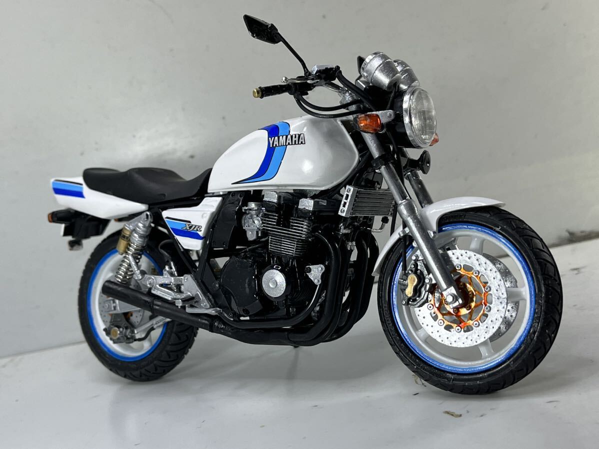 1/12プラモデル ヤマハXJR400 「80年代風カスタム」 塗装