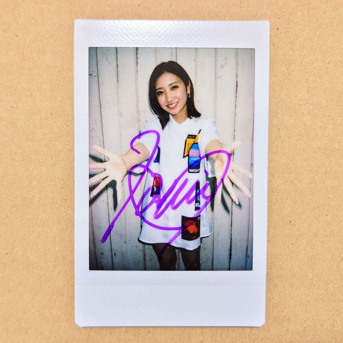 Yahoo!オークション - 【新品】加美杏奈 直筆サイン入りチェキ