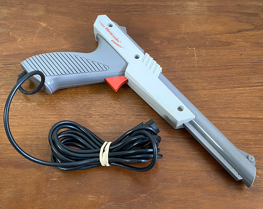 Yahoo!オークション - Nintendo NES Zapper 海外版ファミコン用 1985年