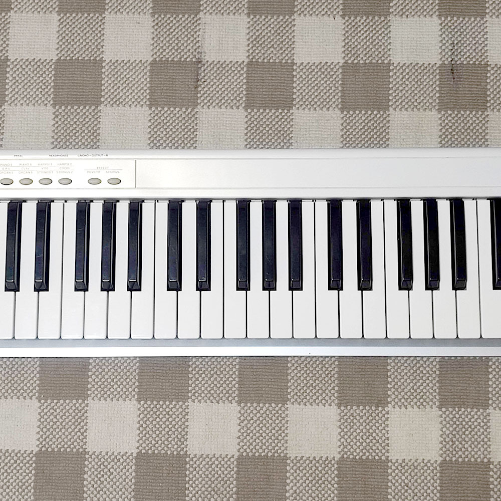 送料無料・美品 KORG K61P 音源内蔵・USB-MIDIコントローラー