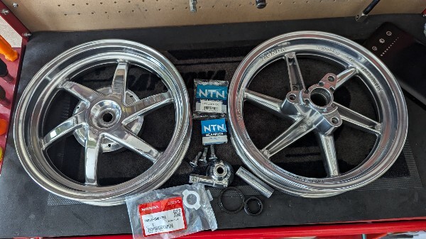 ホンダ純正 ディオ ライブディオzx ズーマー タクト ホイール アルミ