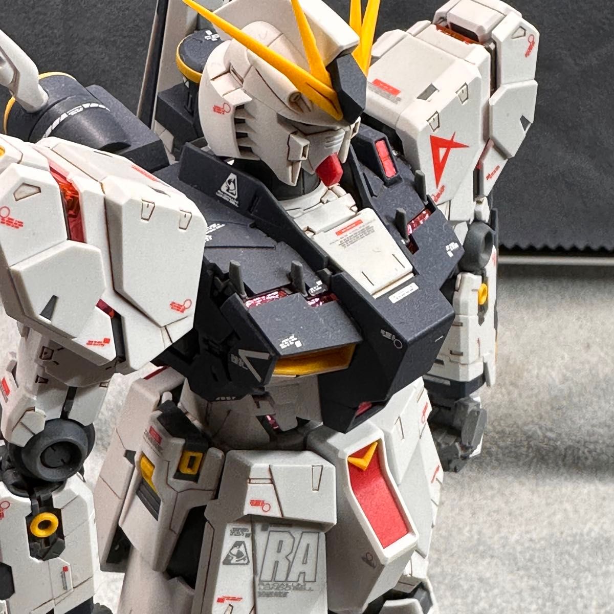ガンダムフロント東京 MG 1/100 ν ニューガンダム Ver GFT 完成品 素人