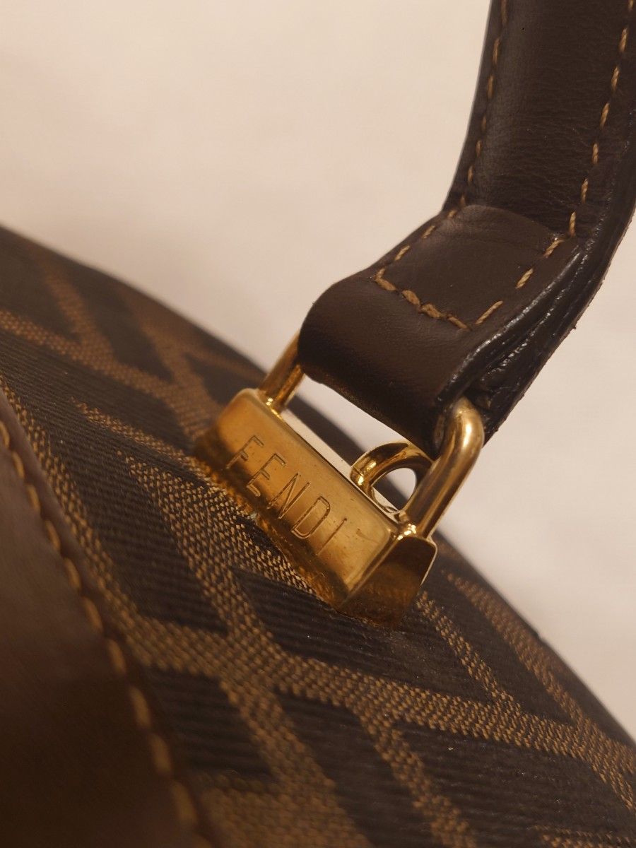 美品 FENDI フェンディ ズッカ バニティ ハンドバッグ ショルダー