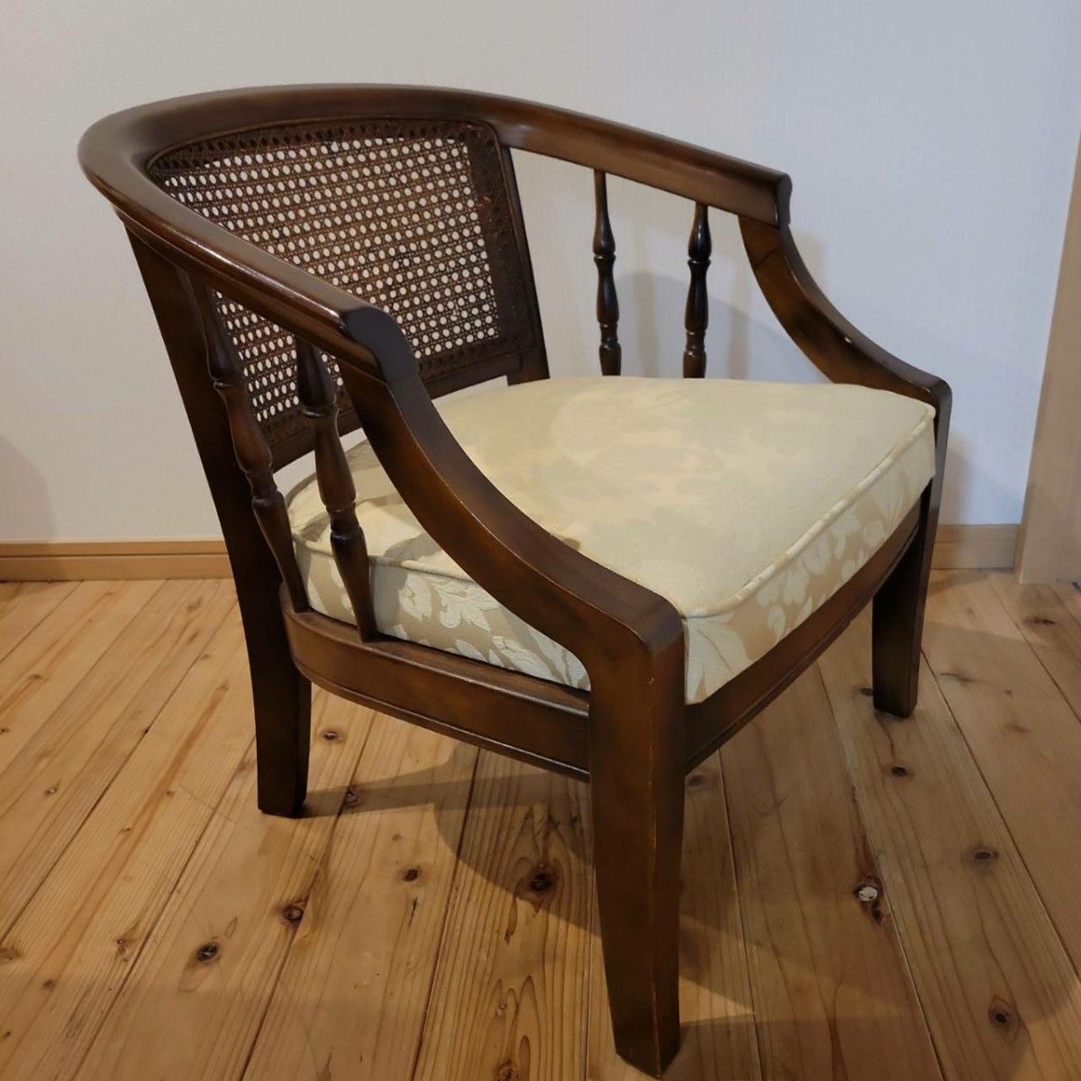 カリモク karimoku アームチェア 昭和レトロ 高級 ダイニングチェア