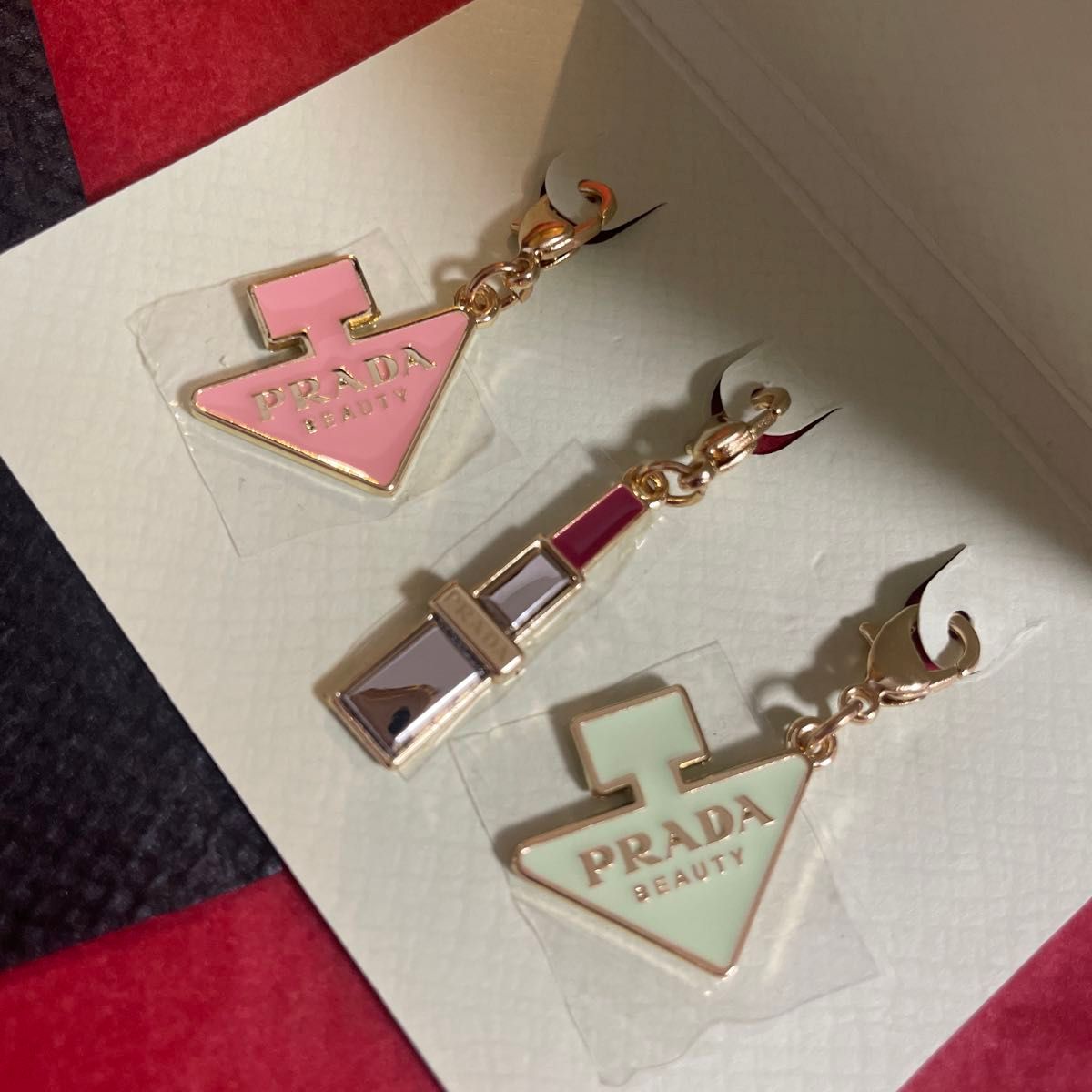 PRADA ビューティー ノベルティチャーム｜Yahoo!フリマ（旧PayPayフリマ）