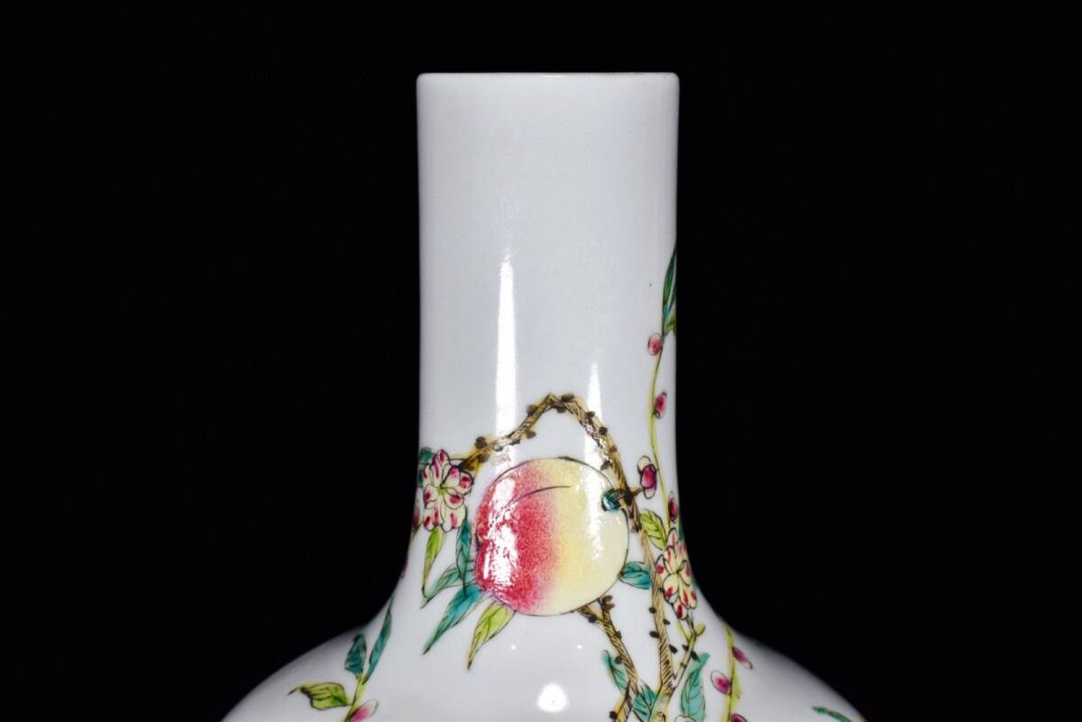 蔵友旧蔵出 清 雍正年製款 粉彩 壽桃紋 天球瓶 古