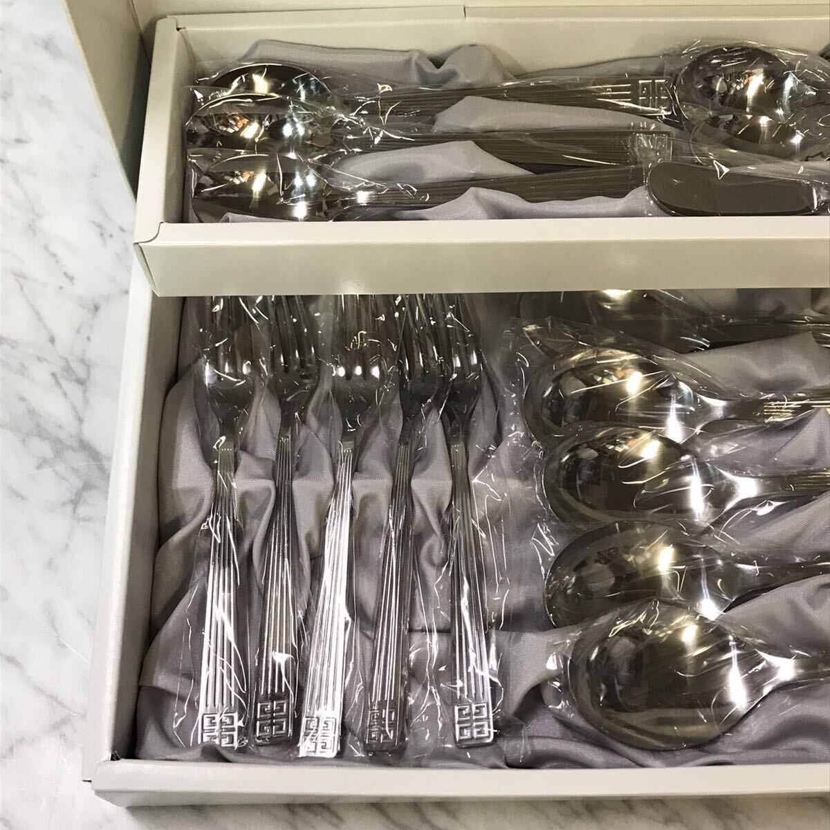 送料無料 未使用 GIVENCHY ジバンシー カトラリー 16本セット/デザート