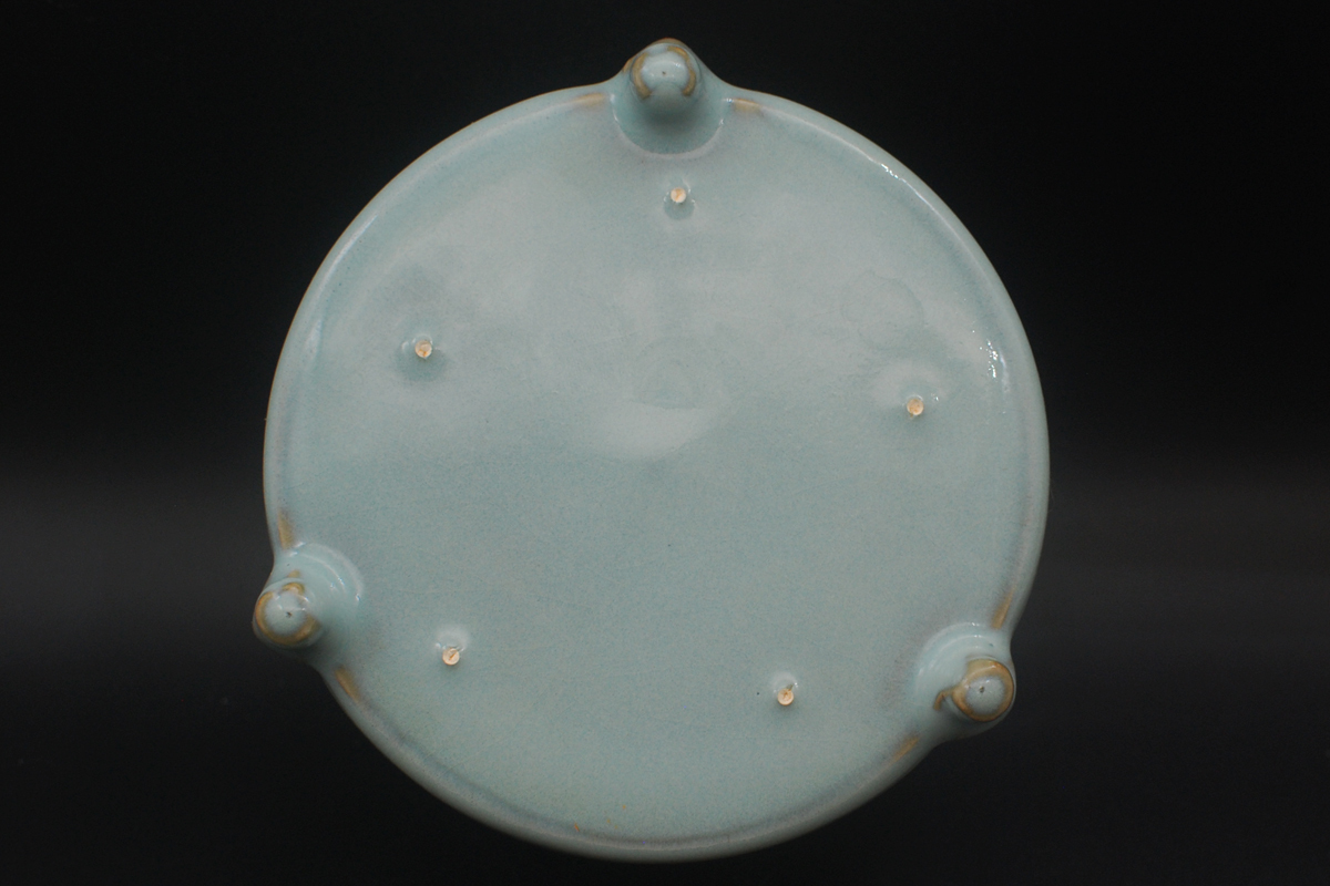 Yahoo!オークション - 中国古董古玩 宋時代 汝窯 青磁 玄紋三足香炉