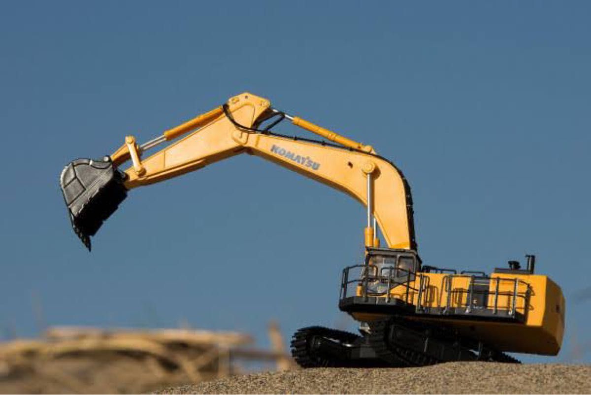 希少 新品未開封 新型クラッチ 京商 油圧ショベル KOMATSU PC1250-8