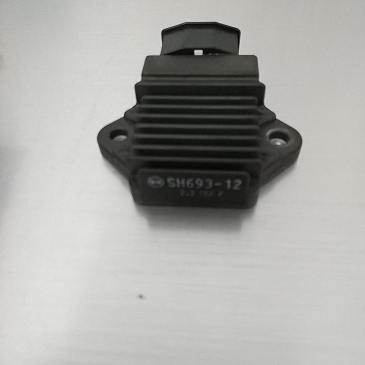 ホンダ純正 レギュレター 31600-MV4-010 ホーネット マグナ250等 汎用