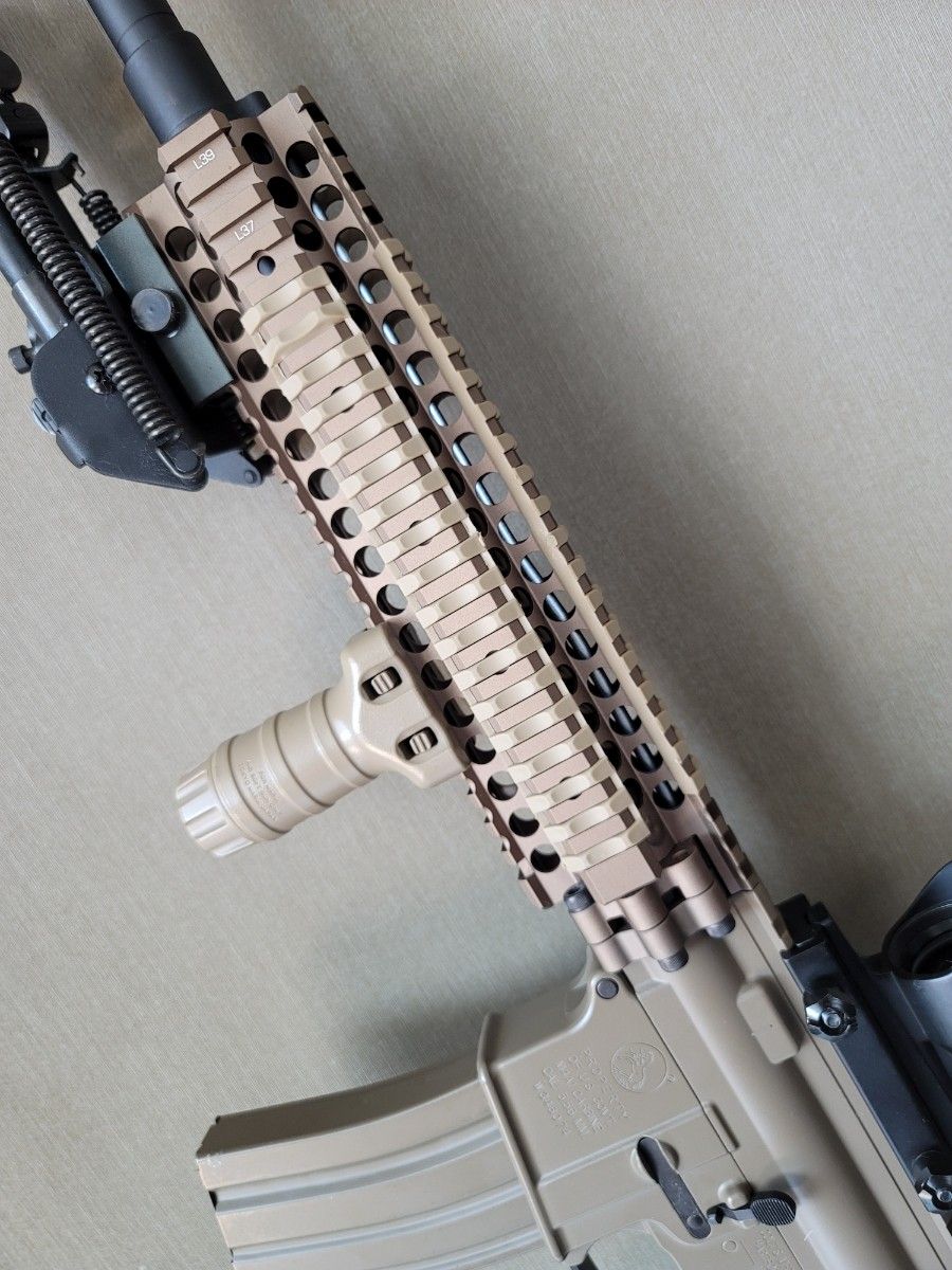 廃盤 カスタム品 東京マルイ 次世代電動ガン レシーライフル TAN