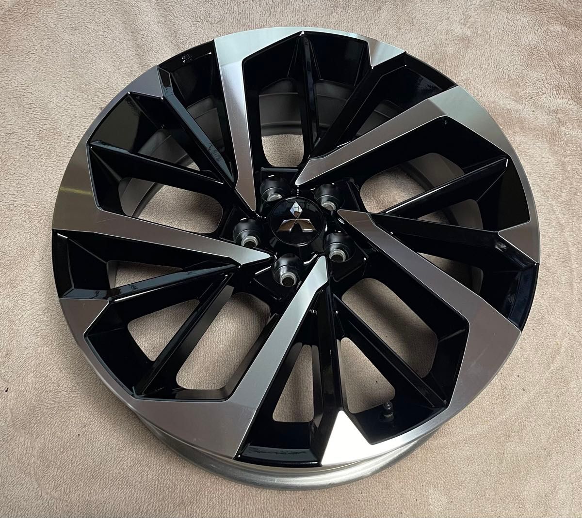 ガリキズありアウトランダー PHEV 20インチ ホイール 1本 20×8J ①