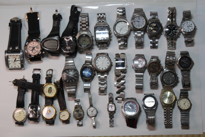 ジャンク 腕時計 SEIKO liner CASIO TORNADO ORIENT BURBERRY G-SHOCK