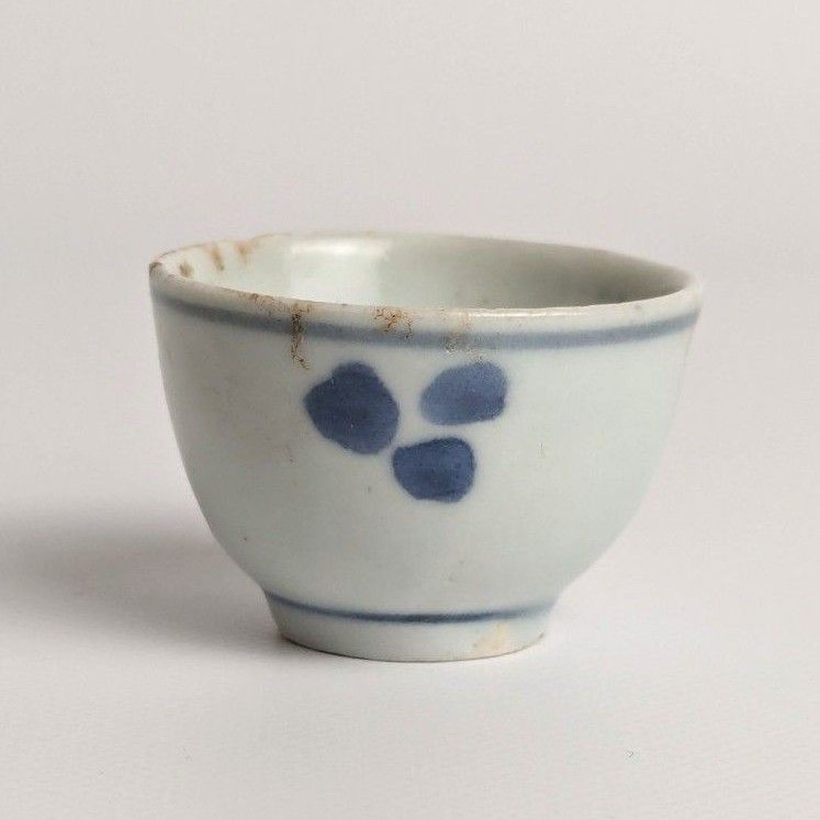 初期伊万里 染付ぐい呑 17世紀 葡萄葉文 染付盃 酒器 猪口｜Yahoo