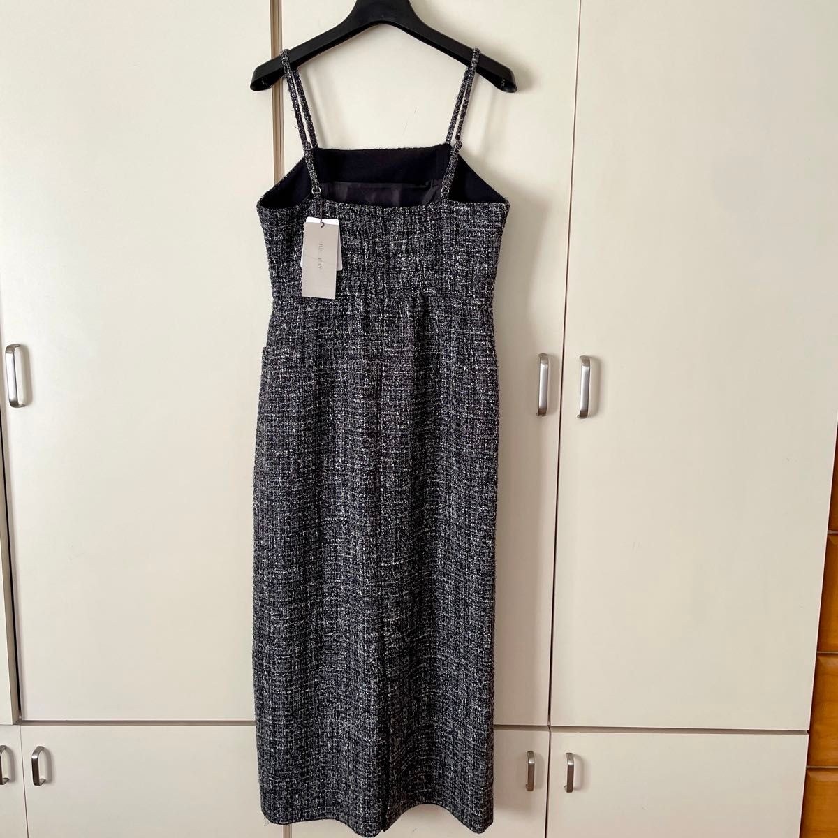 新品 ジャスグリッティー テーラリング キャミワンピース ツイード 黒