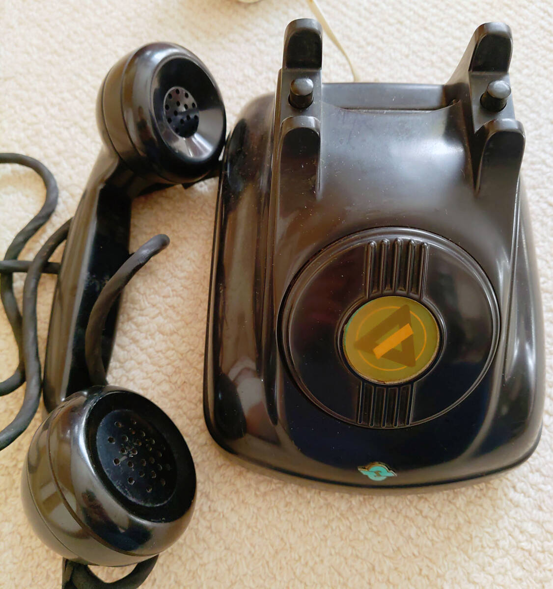 昭和38年製 黒電話 ダイヤル無しタイプ】岩崎通信機 4号C共電式