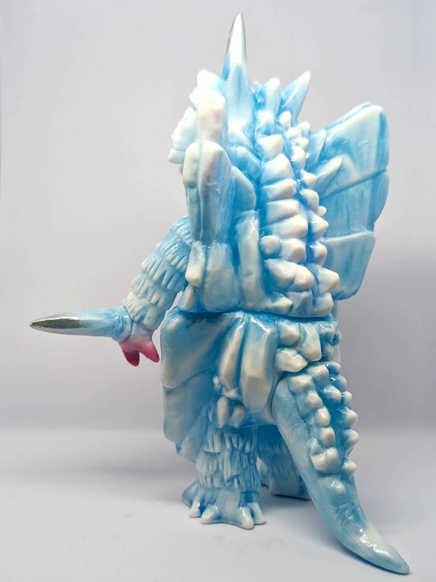 新品未開封】 オクトサイバー よかモンシリーズ 氷超獣アイスロン