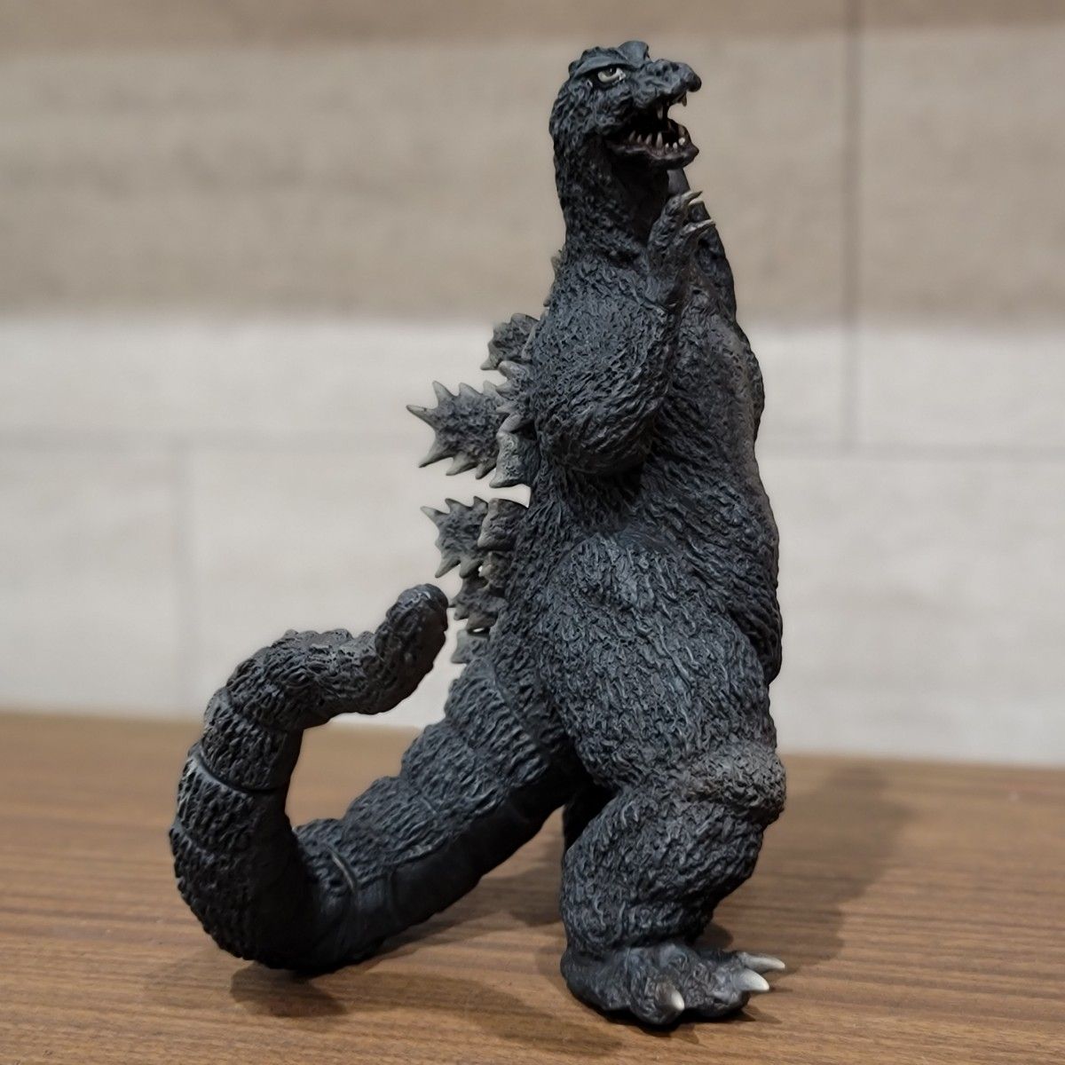 塗装完成品】海洋堂 ゴジラ 1964 酒井ゆうじ造形/モスゴジ｜Yahoo