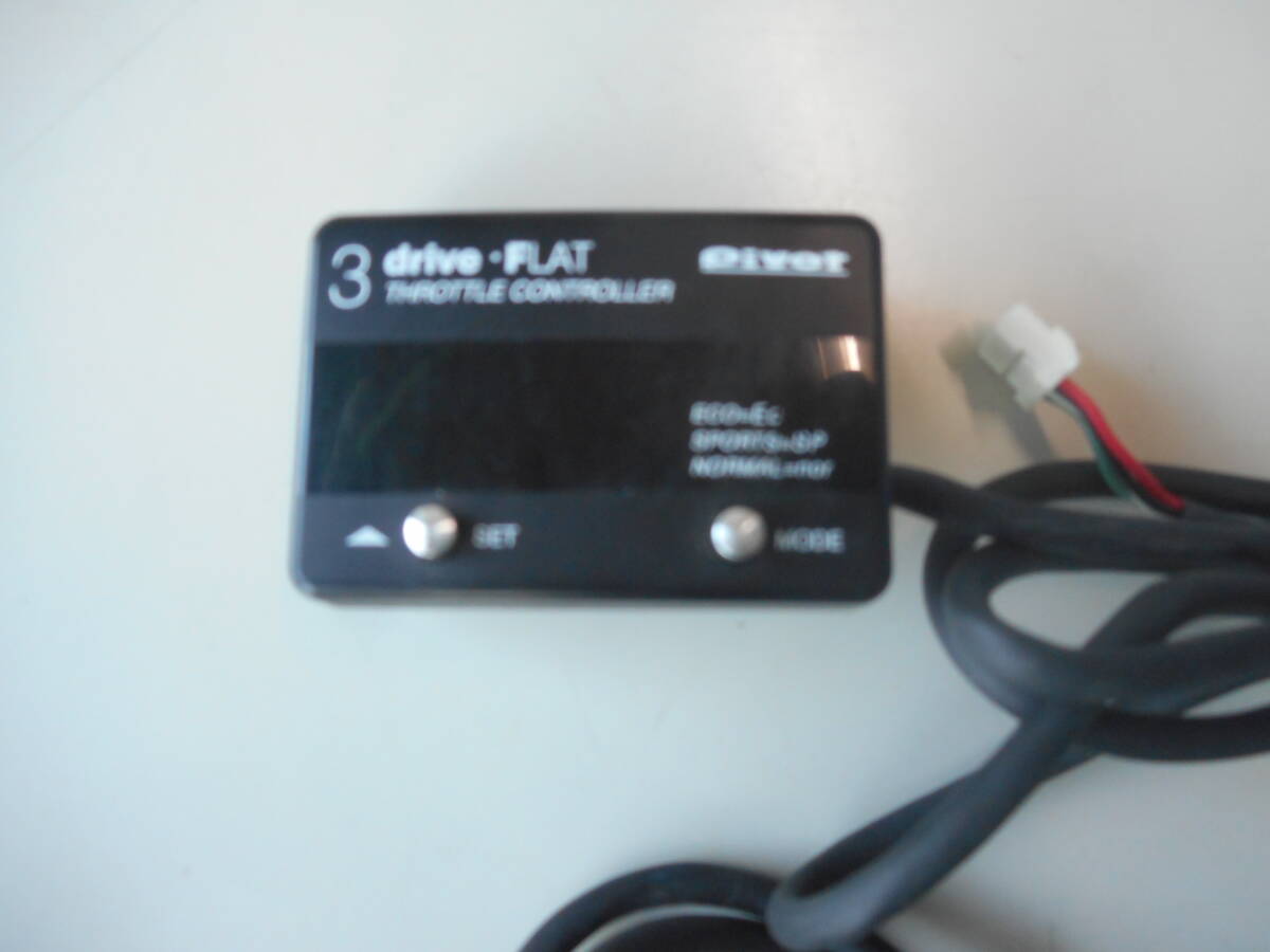 N-BOXに使用 PIVOT ( ピボット ) スロコン 3-drive・FLAT HONDA