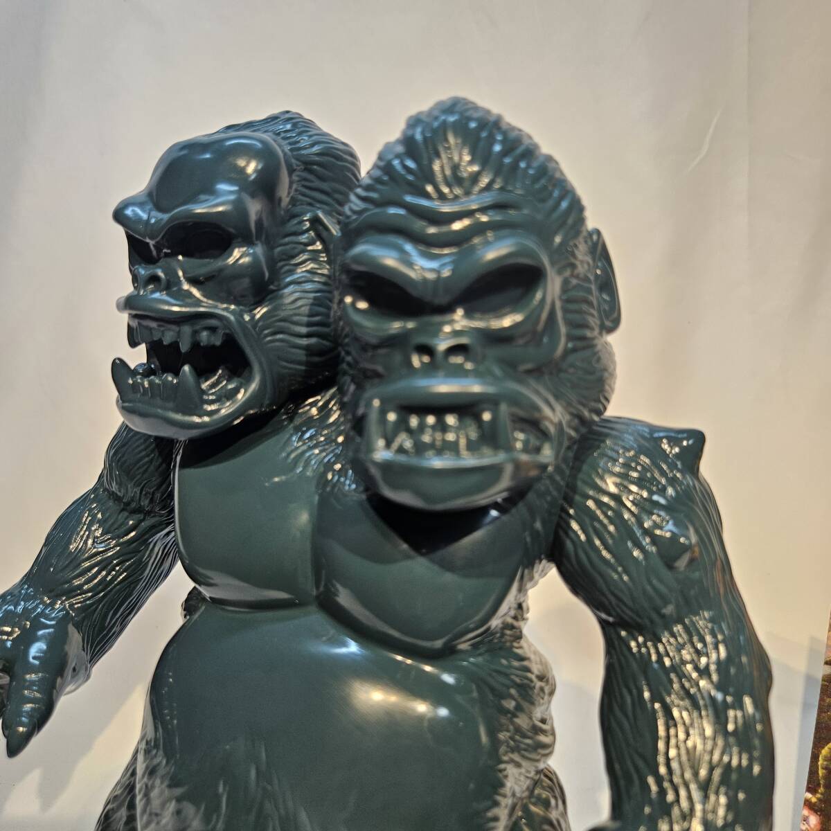 Yahoo!オークション - ソフビ Sofubi HxS キングゴリラ獣 DARK GREEN 3