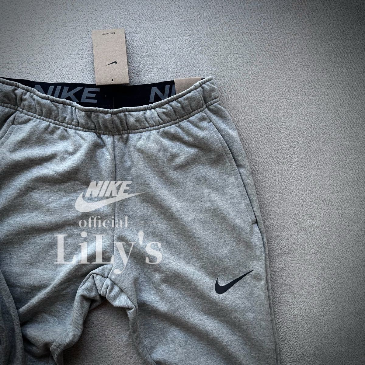 新品 NIKE上下セットアップ Sサイズ グレー スウォッシュ フルジップ