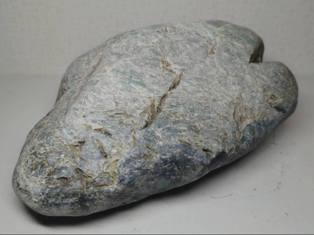 糸魚川132 翡翠 209g ヒスイ 原石 鑑賞石 自然石 誕生石 鉱物 鉱石