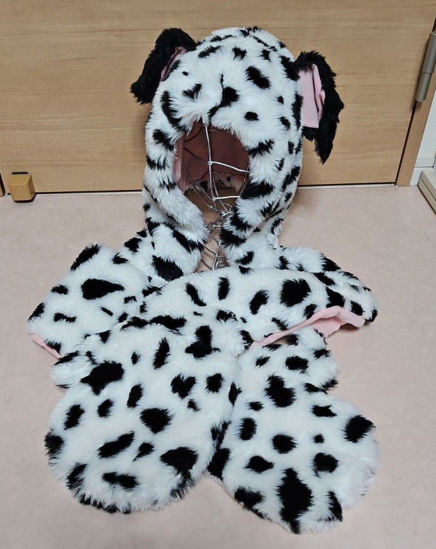 美品 ディズニー 101匹わんちゃん マフラー 手袋付き ファンキャップ