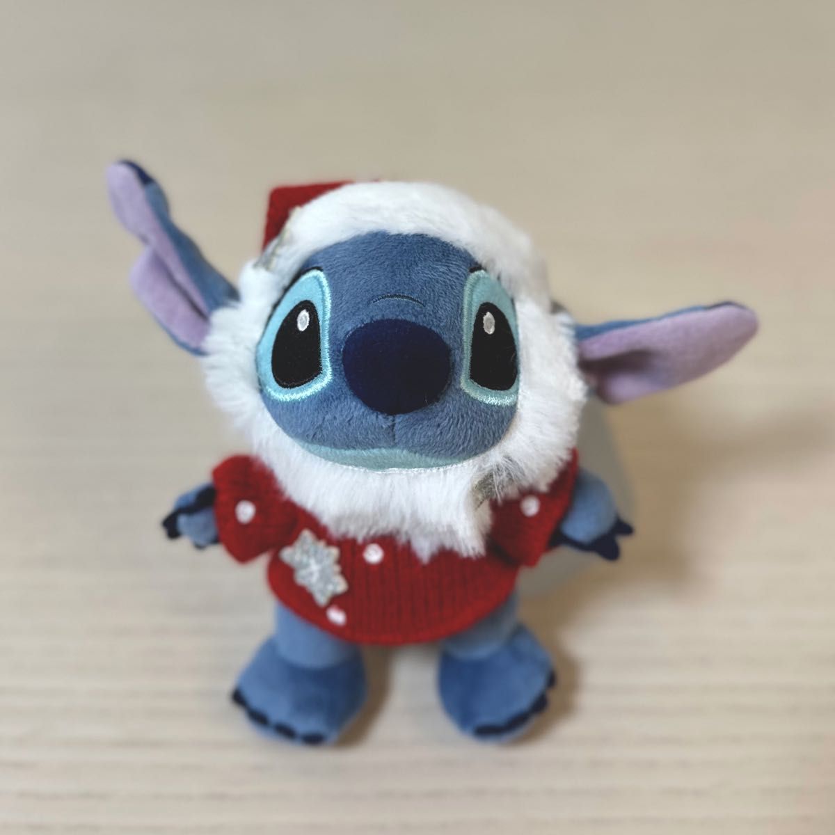 新品タグ付き ディズニーストア スティッチ ぬいぐるみキーチェーン