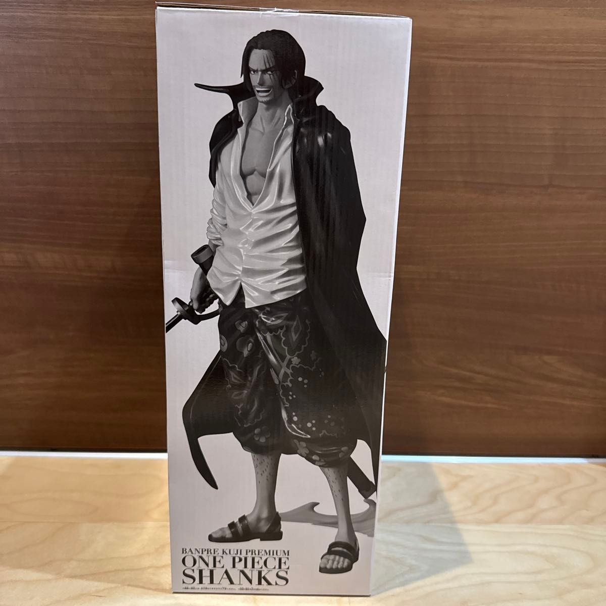 新品未開封 バンプレくじ プレミアム ワンピース シャンクス