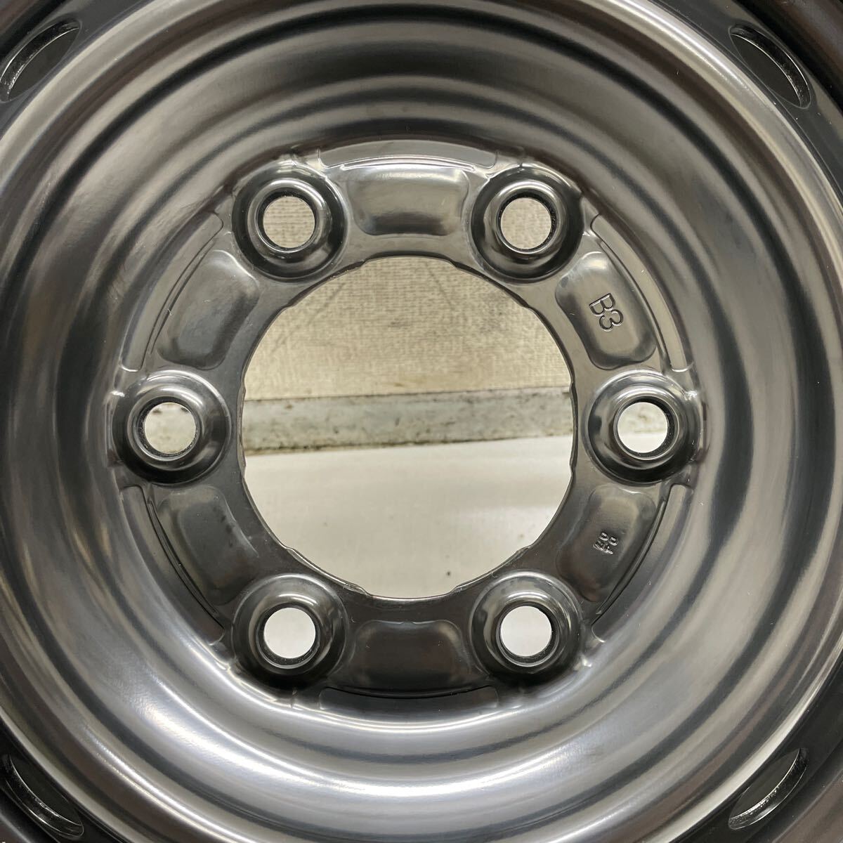 新車外し 超美品 2023年 日産 NV350系 キャラバン 15インチ スチール