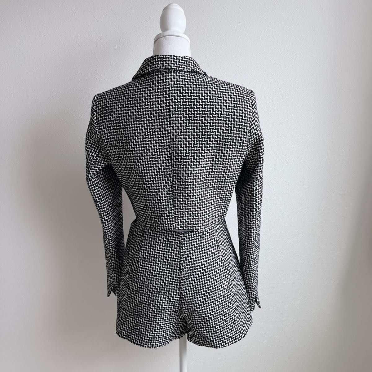 ZARAザラ クロップド丈テクスチャージャケット+パンツセットアップ