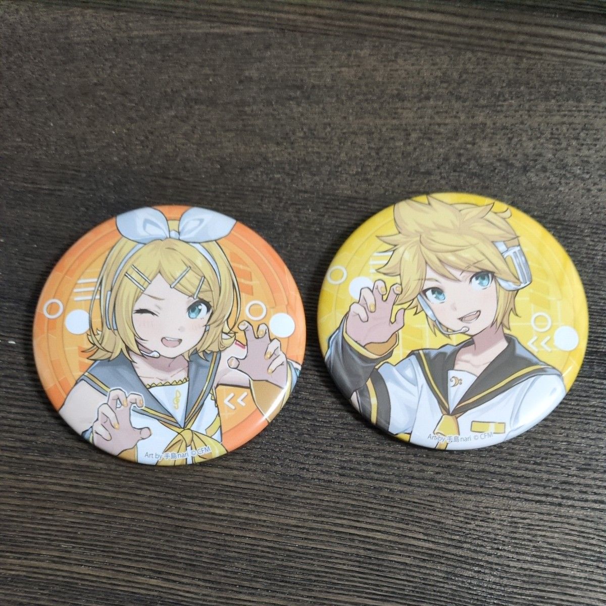 鏡音リン 缶バッジ R_りんご 鏡音リン 缶バッジ マジカルミライ R_