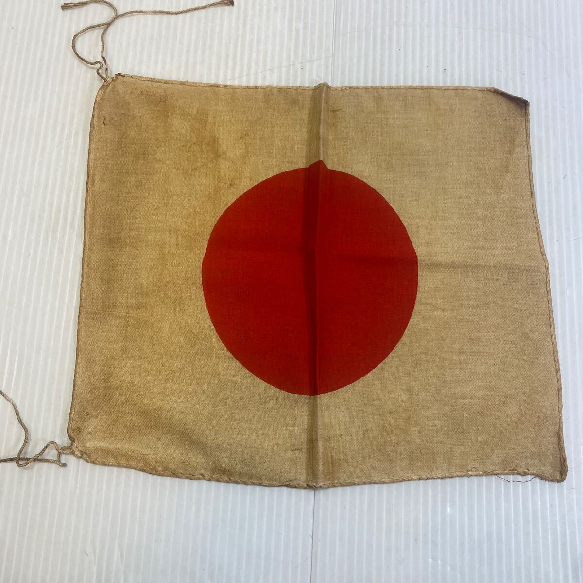 Yahoo!オークション - 古い日本国旗 日の丸 日章旗 旧日本軍 戦中 陸軍