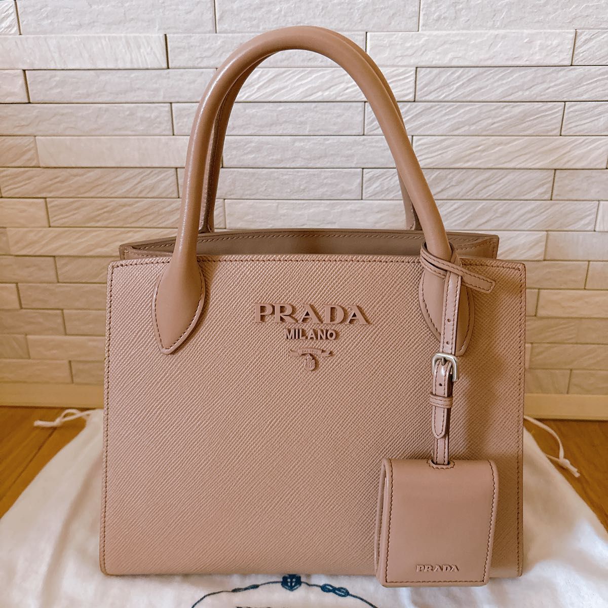 極美品】プラダ モノクローム サフィアーノ ハンドバッグ ピンク