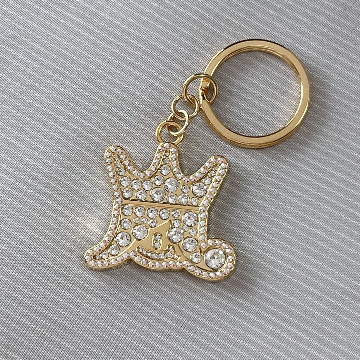 新品未使用】嵐を旅する展覧会 スワロフスキーキーホルダー ゴールド