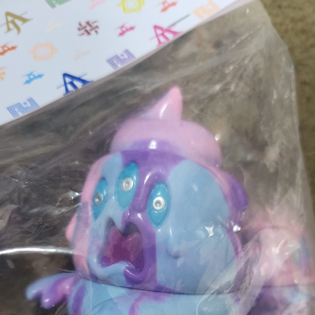 アートジャンキー ソフビ AJマーブル とぐろ怪獣 シットン