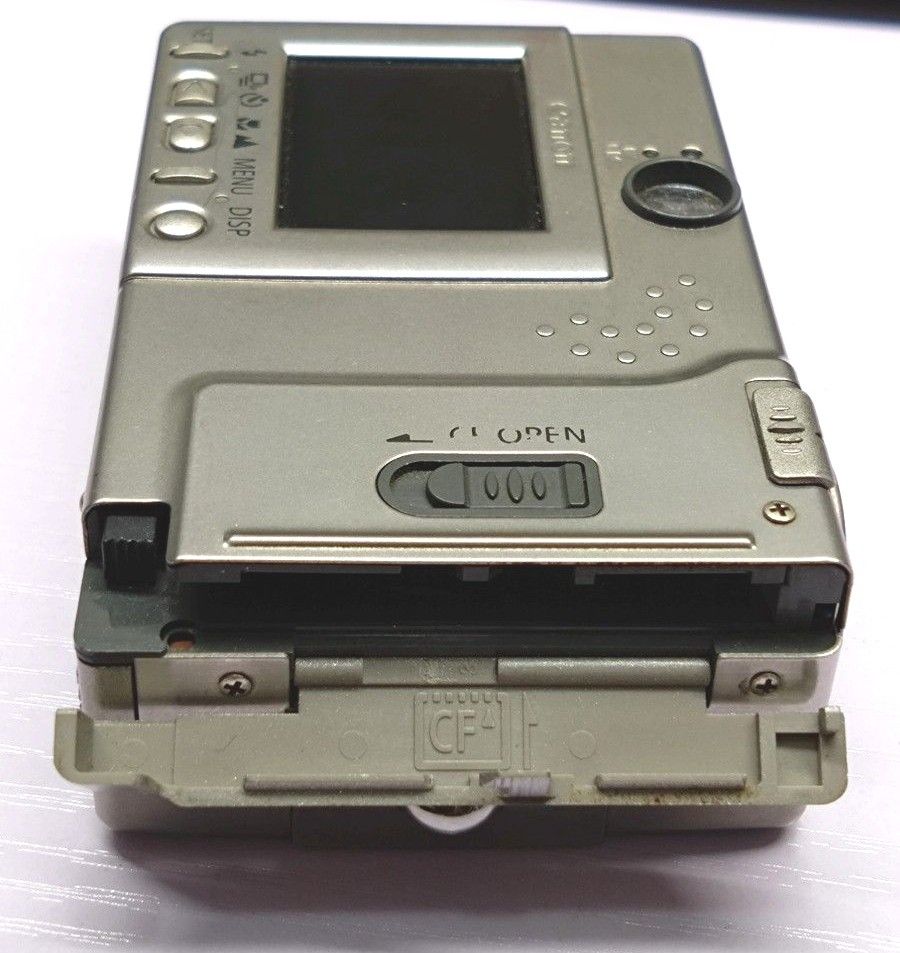 Canon IXY DIGITAL 200 コンパクトデジタルカメラ 充電器 CFカード