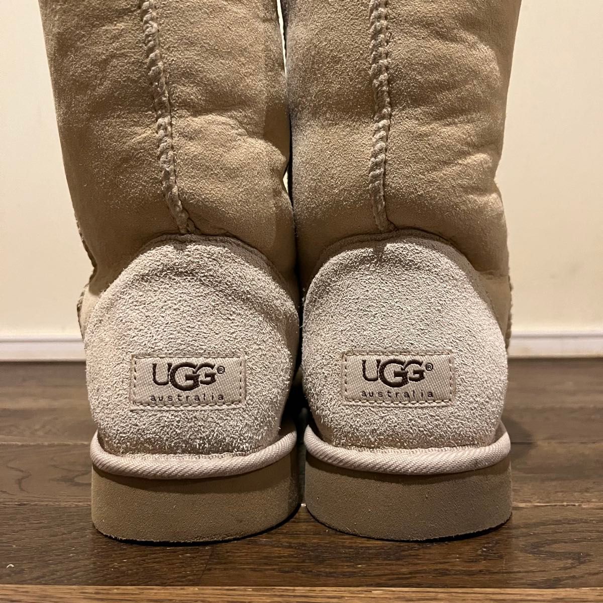 廃盤色 UGG アグ クラシック ショート ムートンブーツ サンド ベージュ