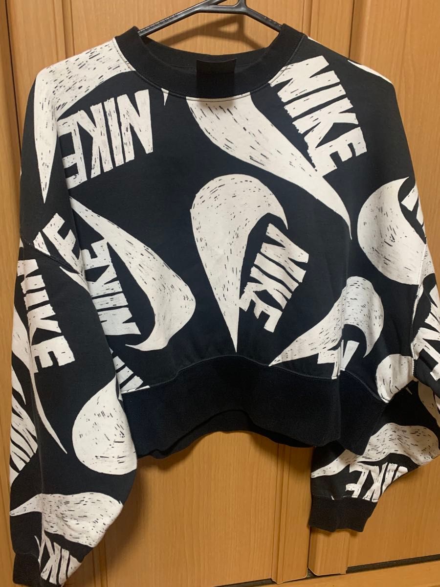 NIKE ナイキ ロゴトレーナー ショート丈 総柄 裏起毛 スウェット M