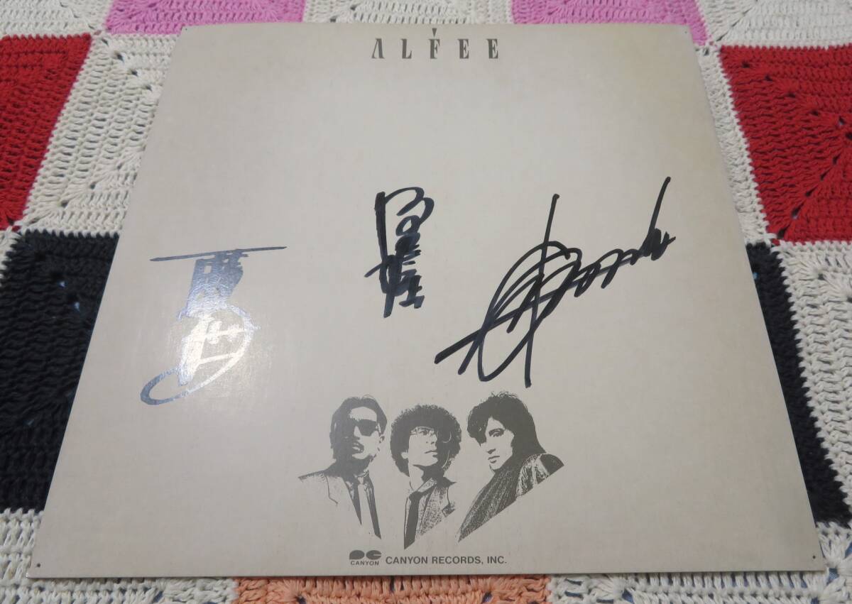 Yahoo!オークション - THE ALFEE 直筆サイン色紙 画鋲跡あり 桜井賢 坂